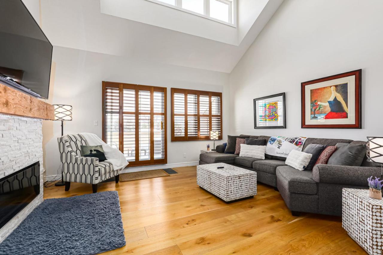 Stunning Townhouse - 3 Bdrm Blue Mountain Village Sauna! Blue Mountains Esterno foto